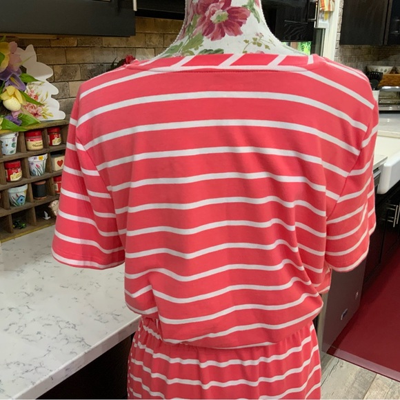 Kim Rogers Maxi Dress 
Size Medium 
Coral & White Stripe
Pockets 
Stretch - Picture 7 of 15